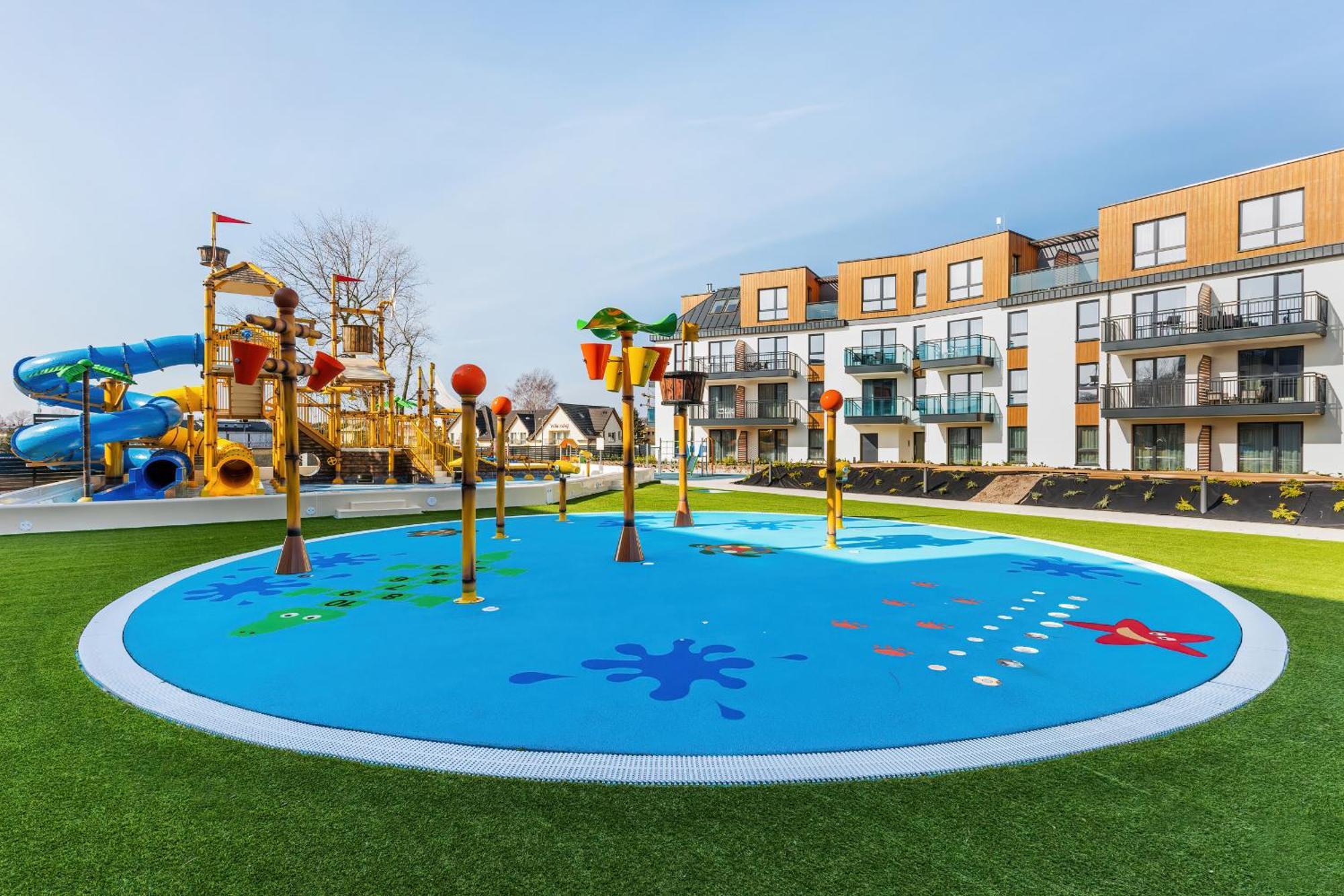 Bel Mare Holiday Apartments Near The Beach With Parking By Noclegi Renters Miedzyzdroje Exterior foto